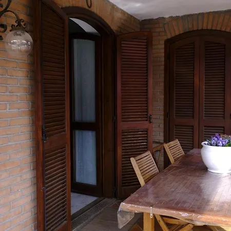 Apartamento Con Giardino *